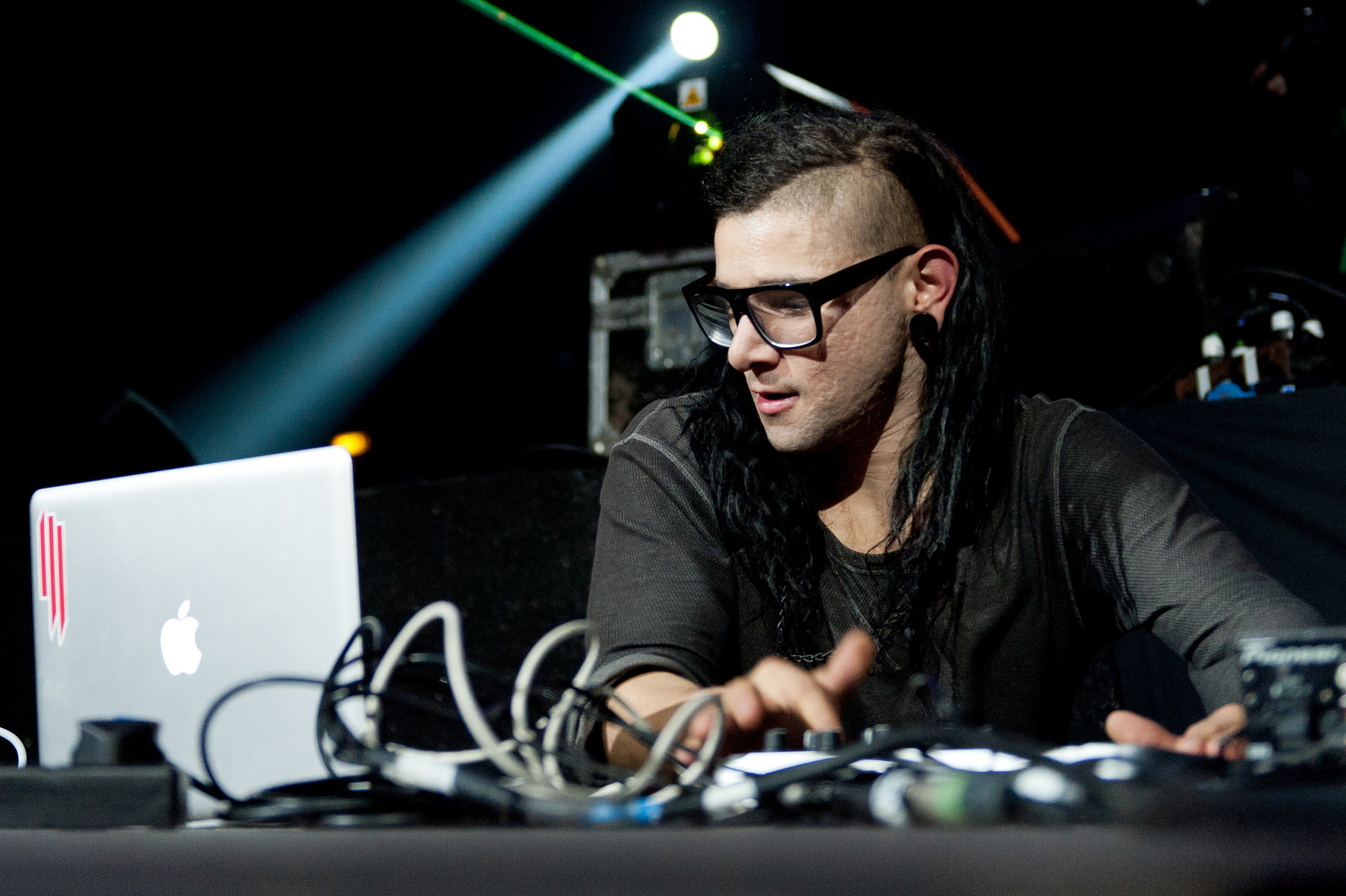 Win A Chance To Hang Out Backstage With Skrillex And The ...