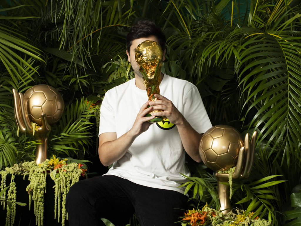DENGARKAN: BLVD.  Meluncurkan Album Terinspirasi Piala Dunia yang Menawan, “Globo”